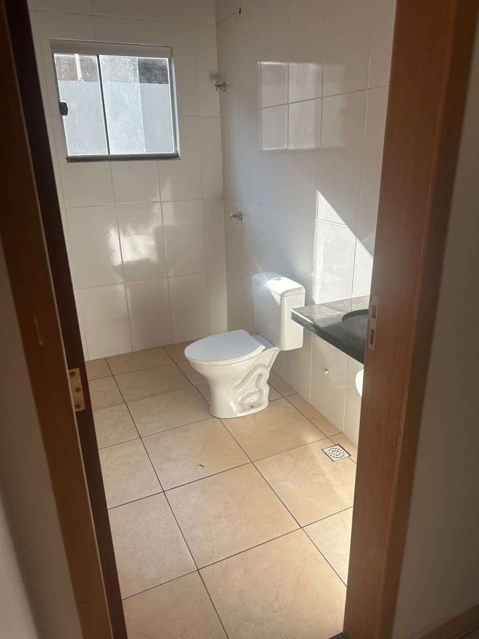 IMPERDÍVEL Casa 2 Quartos (1 suíte), Financiável, Próximo a Goiânia